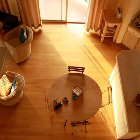 3 With Terrace And Pool 아파트 *